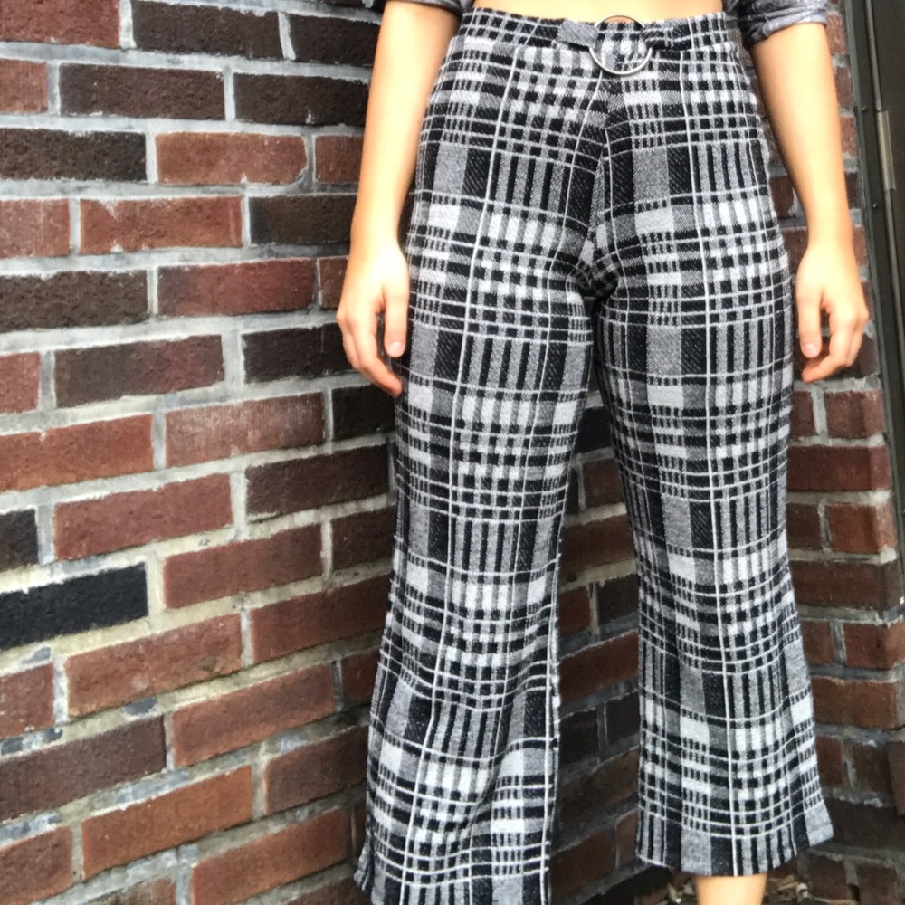 Trendy Zara knit cropped pants